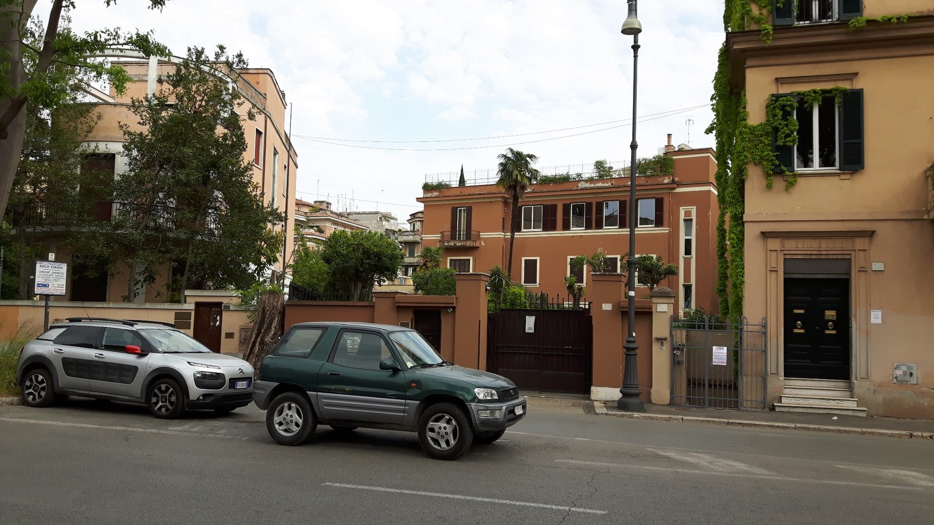 Nicola Pende's home, Rome - 01.jpg